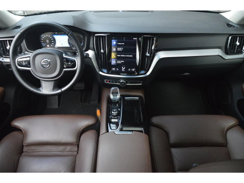 Volvo V60 T8 Hybride AWD Inscription | Panoramadak | Camera | Stoelverwarming | BLIS | Trekhaak |