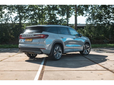 Škoda Kodiaq 1.5 TSI PHEV Sportline | PANO | TREKHAAK | 20" VELGEN | STEEL GREY