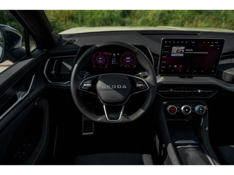 Škoda Kodiaq 1.5 TSI PHEV Sportline | PANO | TREKHAAK | 20" VELGEN | STEEL GREY