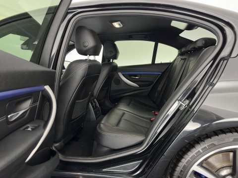 BMW 3-serie 330e Centennial High Executive M-Sportpack (Plug-in) (INCL.BTW) Aut. *LEATHER | FULL-LED | HEATED-SPORTSEATS | NAVI-FULLMAP | KEYLESS | PRIVACY-GLASS | ECC | PDC | CRUISE | 19''ALU*