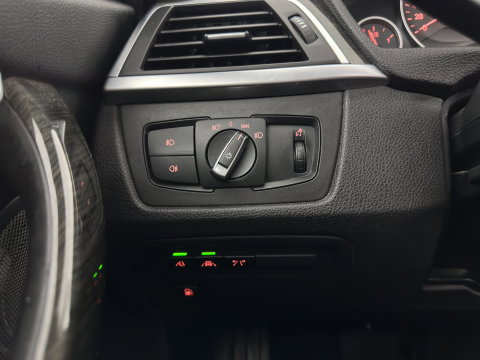 BMW 3-serie 330e High Executive (Plug-in) (INCL.BTW) Aut. *PANO | HEAD-UP | LEATHER | FULL-LED | MEMORY-PACK | HARMAN/KARDON | BLIND-SPOT | KEYLESS | CAMERA | NAVI-FULLMAP | DAB | PRIVACY-GLASS | ECC | PDC | 18''ALU*
