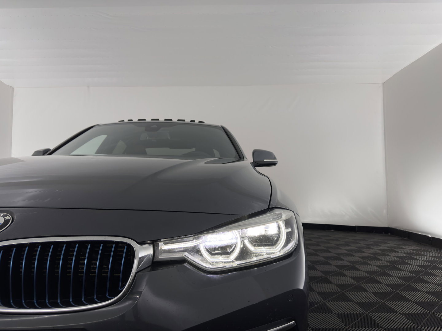 BMW 3-serie 330e High Executive (Plug-in) (INCL.BTW) Aut. *PANO | HEAD-UP | LEATHER | FULL-LED | MEMORY-PACK | HARMAN/KARDON | BLIND-SPOT | KEYLESS | CAMERA | NAVI-FULLMAP | DAB | PRIVACY-GLASS | ECC | PDC | 18''ALU*