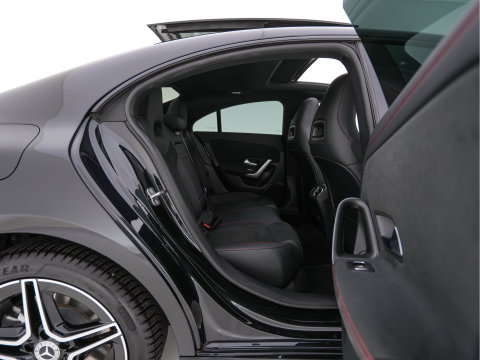 Mercedes-Benz CLA-Klasse 250 e Star Edition [3-Fase-11kW] {SoH-97%} (INCL.BTW) Aut. *PANO | LEATHER-MICROFIBRE | FULL-LED | HEATED-SPORTSEATS | AMBIENT-LIGHT | DIGI-COCKPIT | DAB+ | NAVI-FULLMAP | CAMERA | PRIVACYGLASS | SHIFTPADDLES | 18''ALU*