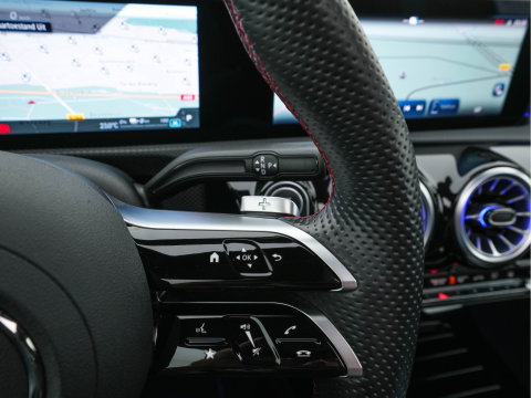 Mercedes-Benz CLA-Klasse 250 e Star Edition [3-Fase-11kW] {SoH-97%} (INCL.BTW) Aut. *PANO | LEATHER-MICROFIBRE | FULL-LED | HEATED-SPORTSEATS | AMBIENT-LIGHT | DIGI-COCKPIT | DAB+ | NAVI-FULLMAP | CAMERA | PRIVACYGLASS | SHIFTPADDLES | 18''ALU*