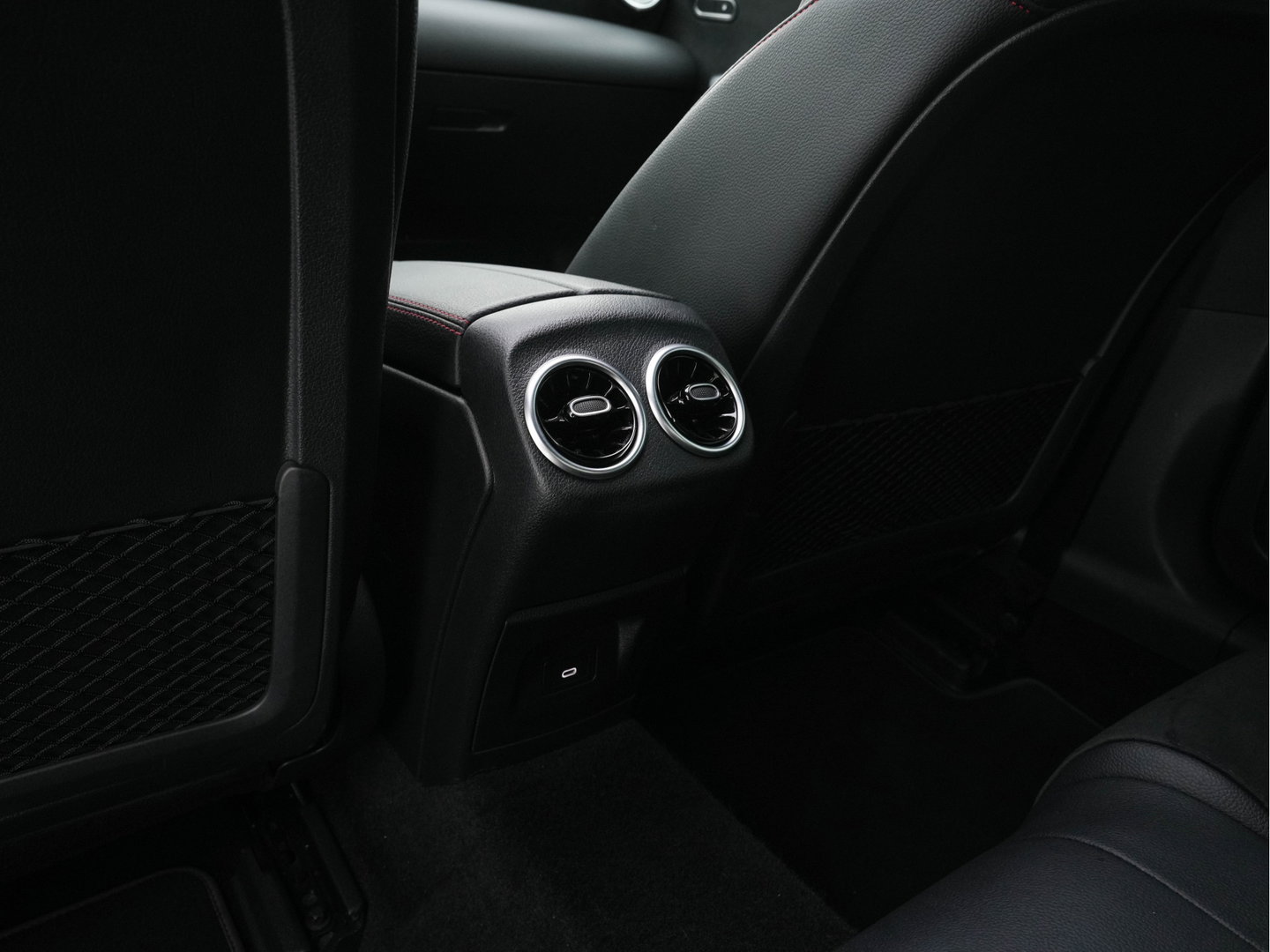 Mercedes-Benz CLA-Klasse 250 e Star Edition [3-Fase-11kW] {SoH-97%} (INCL.BTW) Aut. *PANO | LEATHER-MICROFIBRE | FULL-LED | HEATED-SPORTSEATS | AMBIENT-LIGHT | DIGI-COCKPIT | DAB+ | NAVI-FULLMAP | CAMERA | PRIVACYGLASS | SHIFTPADDLES | 18''ALU*