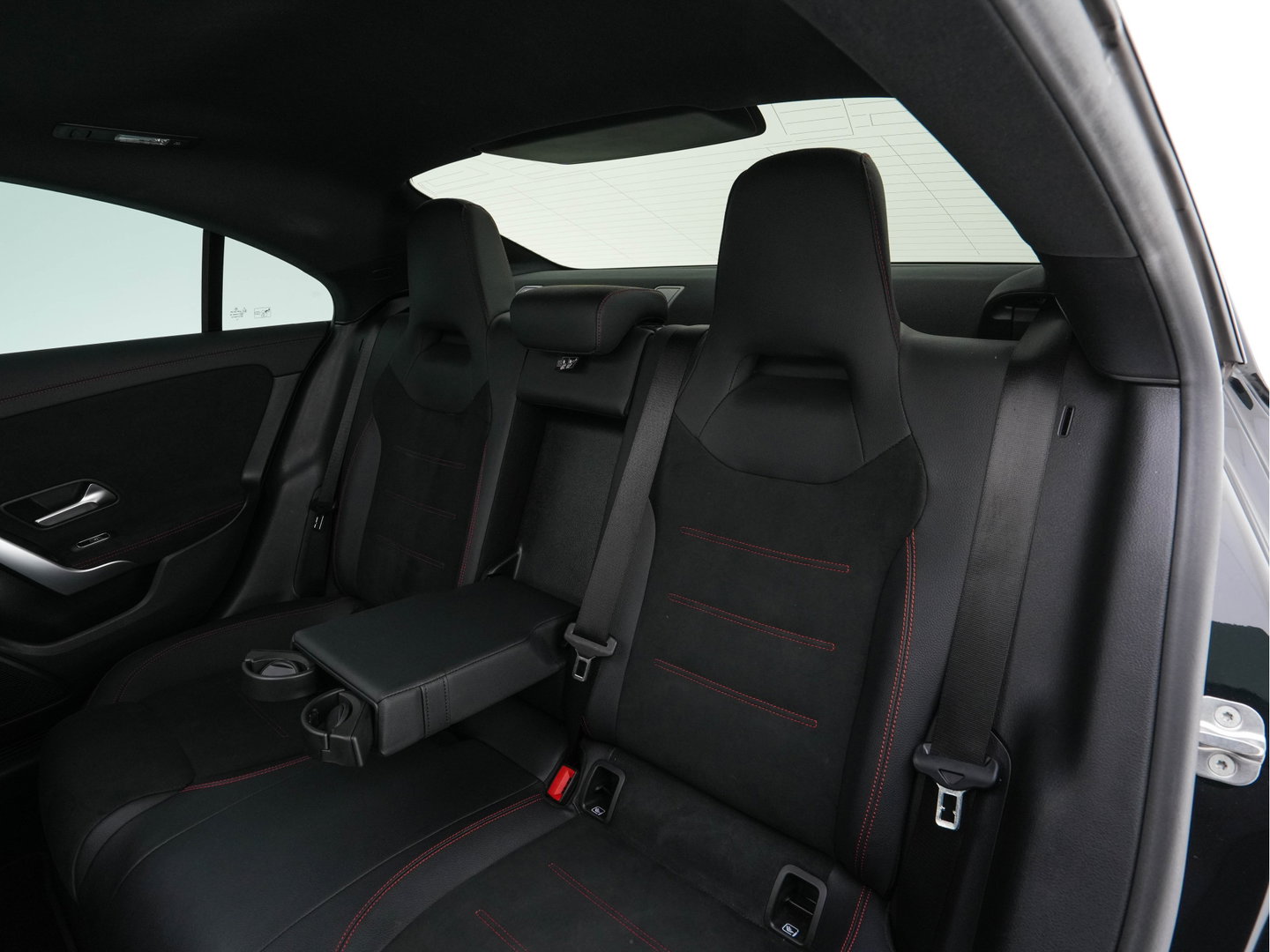 Mercedes-Benz CLA-Klasse 250 e Star Edition [3-Fase-11kW] {SoH-97%} (INCL.BTW) Aut. *PANO | LEATHER-MICROFIBRE | FULL-LED | HEATED-SPORTSEATS | AMBIENT-LIGHT | DIGI-COCKPIT | DAB+ | NAVI-FULLMAP | CAMERA | PRIVACYGLASS | SHIFTPADDLES | 18''ALU*