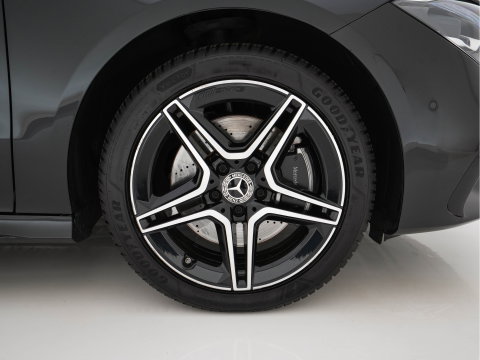 Mercedes-Benz CLA-Klasse 250 e Star Edition [3-Fase-11kW] {SoH-97%} (INCL.BTW) Aut. *PANO | LEATHER-MICROFIBRE | FULL-LED | HEATED-SPORTSEATS | AMBIENT-LIGHT | DIGI-COCKPIT | DAB+ | NAVI-FULLMAP | CAMERA | PRIVACYGLASS | SHIFTPADDLES | 18''ALU*