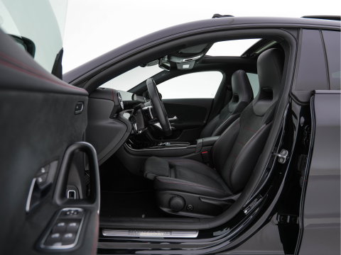 Mercedes-Benz CLA-Klasse 250 e Star Edition [3-Fase-11kW] {SoH-97%} (INCL.BTW) Aut. *PANO | LEATHER-MICROFIBRE | FULL-LED | HEATED-SPORTSEATS | AMBIENT-LIGHT | DIGI-COCKPIT | DAB+ | NAVI-FULLMAP | CAMERA | PRIVACYGLASS | SHIFTPADDLES | 18''ALU*