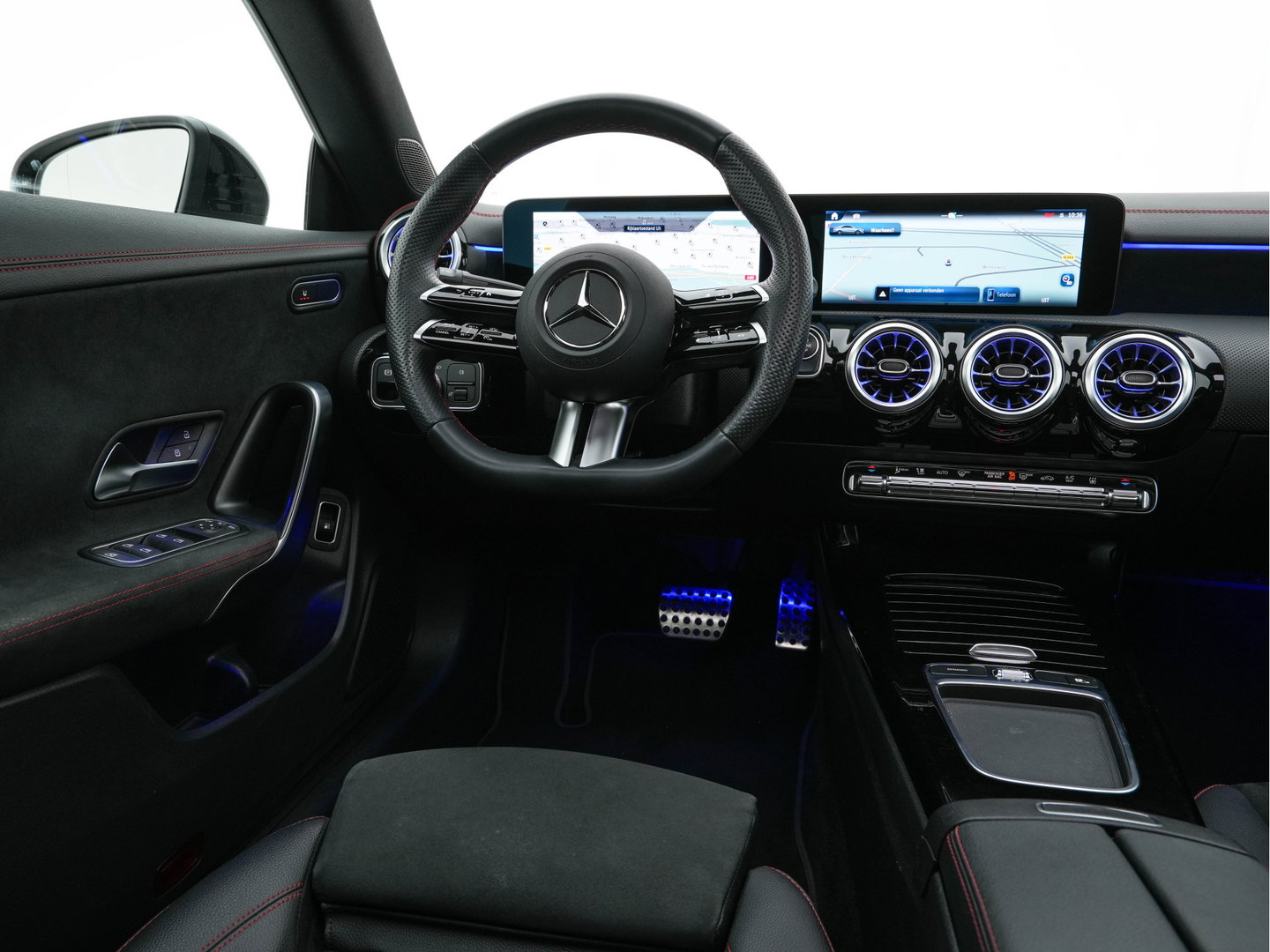 Mercedes-Benz CLA-Klasse 250 e Star Edition [3-Fase-11kW] {SoH-97%} (INCL.BTW) Aut. *PANO | LEATHER-MICROFIBRE | FULL-LED | HEATED-SPORTSEATS | AMBIENT-LIGHT | DIGI-COCKPIT | DAB+ | NAVI-FULLMAP | CAMERA | PRIVACYGLASS | SHIFTPADDLES | 18''ALU*