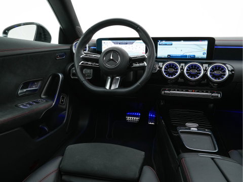 Mercedes-Benz CLA-Klasse 250 e Star Edition [3-Fase-11kW] {SoH-97%} (INCL.BTW) Aut. *PANO | LEATHER-MICROFIBRE | FULL-LED | HEATED-SPORTSEATS | AMBIENT-LIGHT | DIGI-COCKPIT | DAB+ | NAVI-FULLMAP | CAMERA | PRIVACYGLASS | SHIFTPADDLES | 18''ALU*