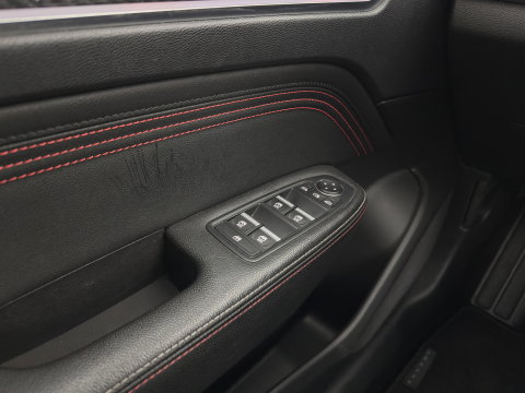 Renault Arkana 1.6 E-Tech Hybrid 145 R.S. Line (Plug-in) (INCL-BTW) Aut. *LEATHER-FABRIC | FULL-LED | BLINDSPOT | CAMERA | BOSE-SOUND | HEATED-SPORTSEATS | KEYLESS | AMBIENTLIGHT | DIGI-COCKPIT | PRIVACY-GLASS | NAVI-FULLMAP | ECC | ADAPTIVE-CRUISE