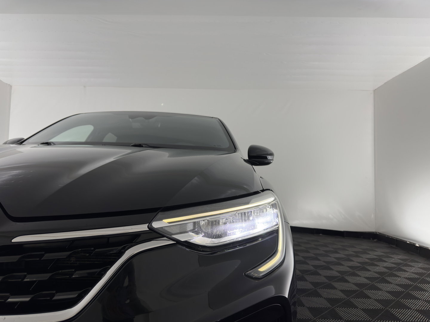 Renault Arkana 1.6 E-Tech Hybrid 145 R.S. Line (Plug-in) (INCL-BTW) Aut. *LEATHER-FABRIC | FULL-LED | BLINDSPOT | CAMERA | BOSE-SOUND | HEATED-SPORTSEATS | KEYLESS | AMBIENTLIGHT | DIGI-COCKPIT | PRIVACY-GLASS | NAVI-FULLMAP | ECC | ADAPTIVE-CRUISE