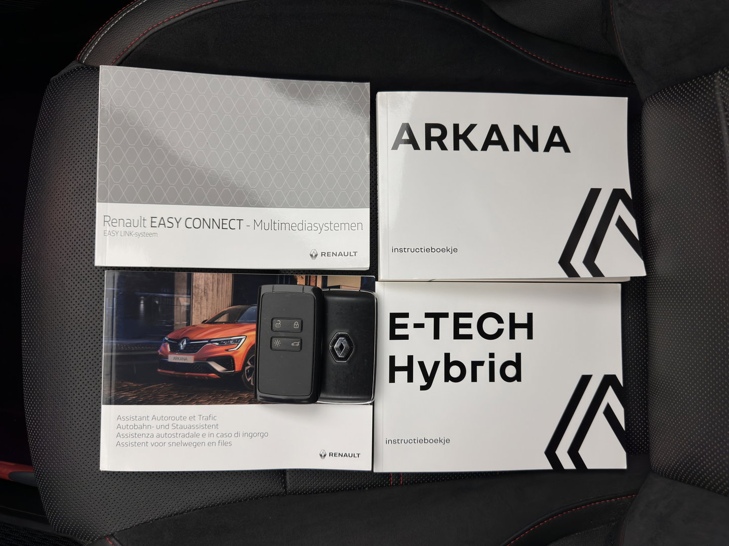 Renault Arkana 1.6 E-Tech Hybrid 145 R.S. Line (Plug-in) (INCL-BTW) Aut. *LEATHER-FABRIC | FULL-LED | BLINDSPOT | CAMERA | BOSE-SOUND | HEATED-SPORTSEATS | KEYLESS | AMBIENTLIGHT | DIGI-COCKPIT | PRIVACY-GLASS | NAVI-FULLMAP | ECC | ADAPTIVE-CRUISE