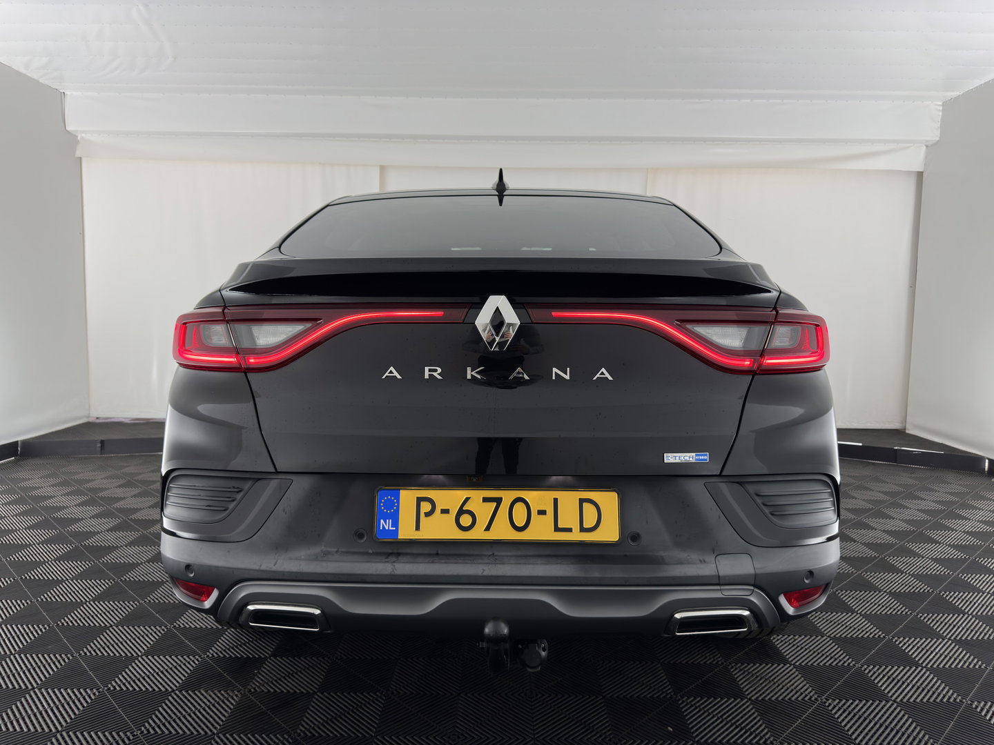 Renault Arkana 1.6 E-Tech Hybrid 145 R.S. Line (Plug-in) (INCL-BTW) Aut. *LEATHER-FABRIC | FULL-LED | BLINDSPOT | CAMERA | BOSE-SOUND | HEATED-SPORTSEATS | KEYLESS | AMBIENTLIGHT | DIGI-COCKPIT | PRIVACY-GLASS | NAVI-FULLMAP | ECC | ADAPTIVE-CRUISE