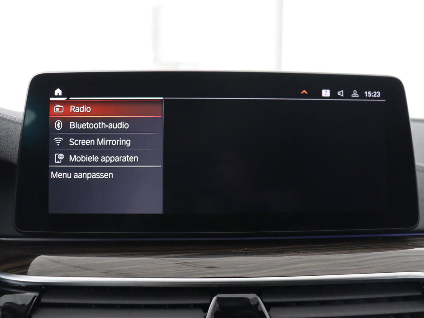 BMW 5 Serie Touring 520i High Executive Edition | Leder | Elektrische stoelen | Stoelverwarming | Cruise control | Sfeer verlichting | Carplay | Climate control | Camera | Park assist | Trekhaak