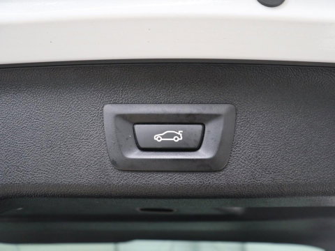 BMW 5 Serie Touring 520i High Executive Edition | Leder | Elektrische stoelen | Stoelverwarming | Cruise control | Sfeer verlichting | Carplay | Climate control | Camera | Park assist | Trekhaak