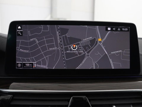 BMW 5 Serie Touring 520i High Executive Edition | Leder | Elektrische stoelen | Stoelverwarming | Cruise control | Sfeer verlichting | Carplay | Climate control | Camera | Park assist | Trekhaak