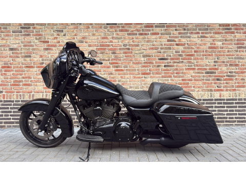 Harley Davidson 103 FLHXS Street Glide Streetglide Special CVO