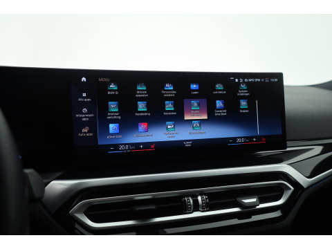 BMW 3-serie 330e M-Sport | Rijklaar! | Widescreen | ShadowLine | HUD | Dodehoek | Leder | Stuur-Stoelverw. | Nav+App.Connect | Sfeerverl. | Elek. Klep | LED | Rijmodus | Cruise V