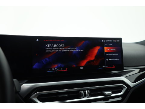 BMW 3-serie 330e M-Sport | Rijklaar! | Widescreen | ShadowLine | HUD | Dodehoek | Leder | Stuur-Stoelverw. | Nav+App.Connect | Sfeerverl. | Elek. Klep | LED | Rijmodus | Cruise V