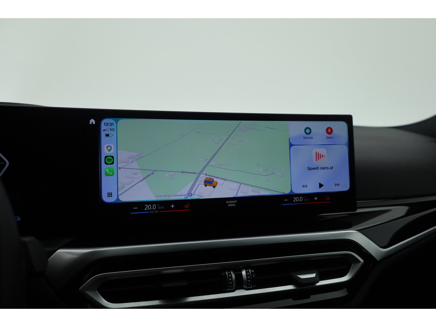 BMW 3-serie 330e M-Sport | Rijklaar! | Widescreen | ShadowLine | HUD | Dodehoek | Leder | Stuur-Stoelverw. | Nav+App.Connect | Sfeerverl. | Elek. Klep | LED | Rijmodus | Cruise V