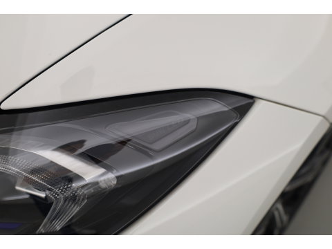 BMW 3-serie 330e M-Sport | Rijklaar! | Widescreen | ShadowLine | HUD | Dodehoek | Leder | Stuur-Stoelverw. | Nav+App.Connect | Sfeerverl. | Elek. Klep | LED | Rijmodus | Cruise V