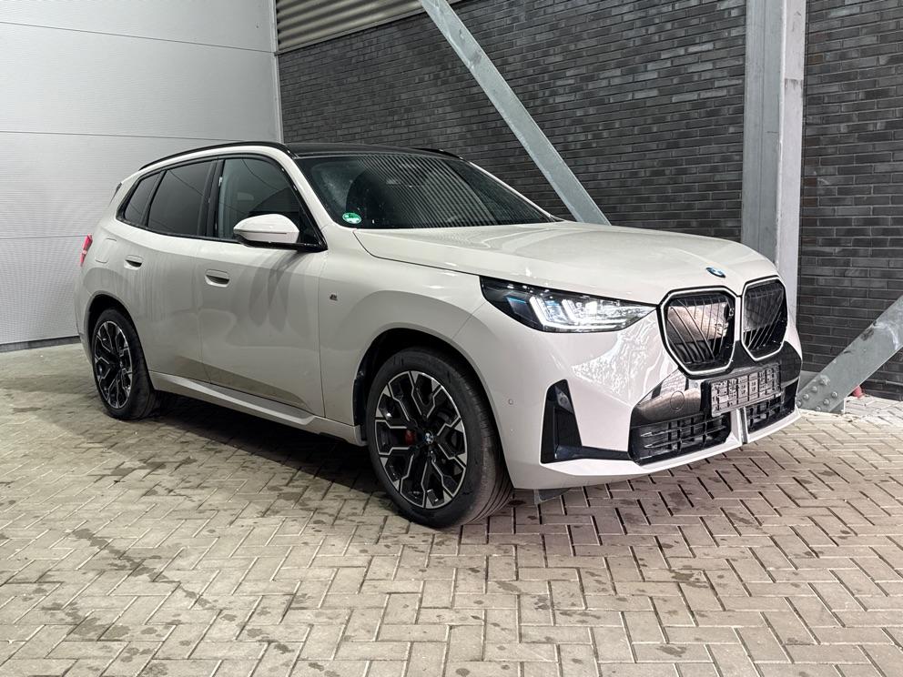 BMW X3 30e xDrive | M-Sport Pro | Trekhaak | Panoramadak | Head-up | ACC