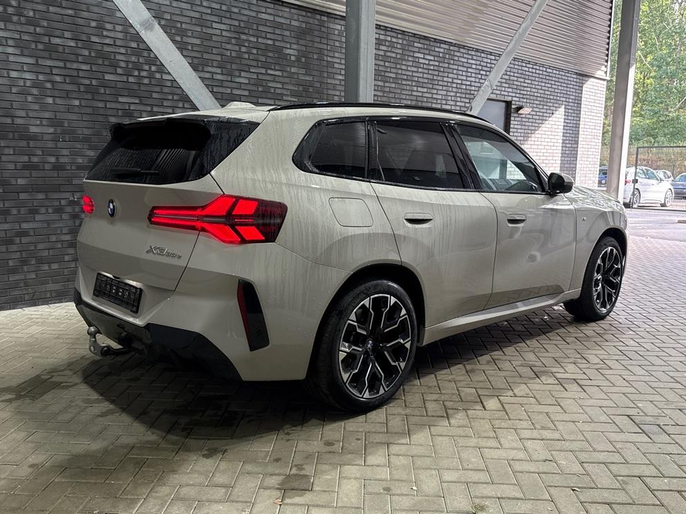 BMW X3 30e xDrive | M-Sport Pro | Trekhaak | Panoramadak | Head-up | ACC