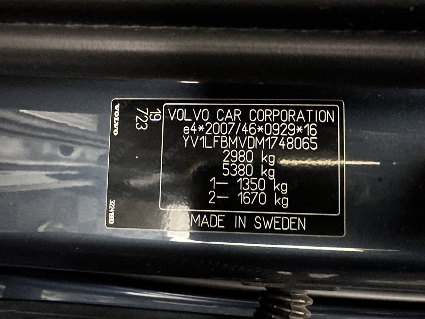 Volvo XC90 2.0 T8 Recharge AWD Inscription ExclusiveV [7-Pers.] (Plug-in) Aut. *PANO | HEAD-UP | LEATHER | FULL-LED | BOWERS&WILKINS | MEMORY-PACK | HEATED-SPORTSEATS | BLIND-SPOT | DIGI-COCKPIT | NAVI-FULLMAP | PRIVACY-GLASS | CAMERA | ECC | PDC | 20''ALU | TOWBAR