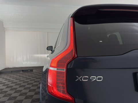 Volvo XC90 2.0 T8 Recharge AWD Inscription ExclusiveV [7-Pers.] (Plug-in) Aut. *PANO | HEAD-UP | LEATHER | FULL-LED | BOWERS&WILKINS | MEMORY-PACK | HEATED-SPORTSEATS | BLIND-SPOT | DIGI-COCKPIT | NAVI-FULLMAP | PRIVACY-GLASS | CAMERA | ECC | PDC | 20''ALU | TOWBAR