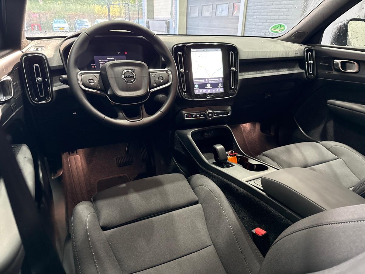 Volvo EX40 Single Motor Extended Range Plus Black Edition | 82 kWh | Panoramadak | Harman/Kardon | Camera