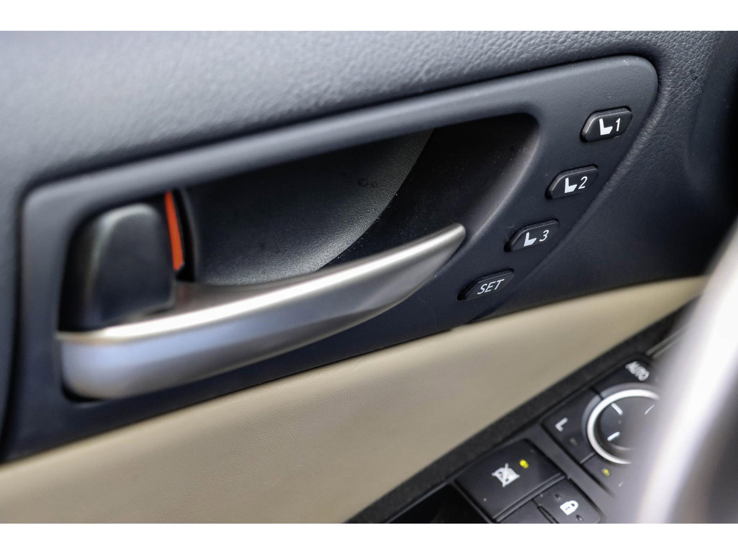 Lexus IS 300h Hybrid Luxury Line | Mark Levinson | Stoelkoeling/Verwarming | Dealeronderhouden