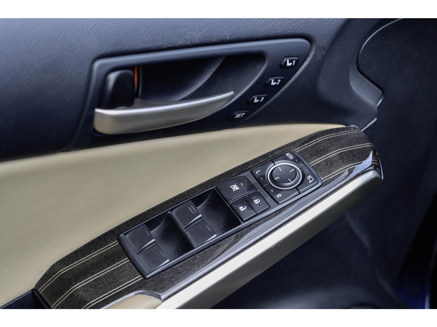 Lexus IS 300h Hybrid Luxury Line | Mark Levinson | Stoelkoeling/Verwarming | Dealeronderhouden