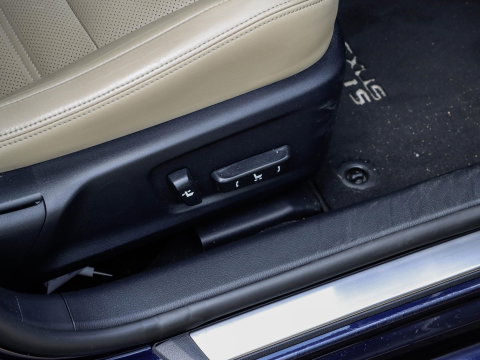 Lexus IS 300h Hybrid Luxury Line | Mark Levinson | Stoelkoeling/Verwarming | Dealeronderhouden