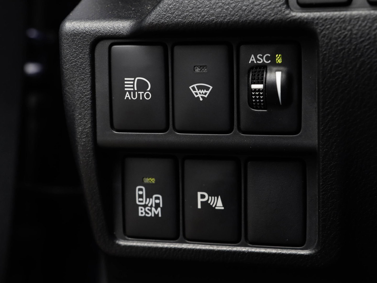 Lexus IS 300h Hybrid Luxury Line | Mark Levinson | Stoelkoeling/Verwarming | Dealeronderhouden