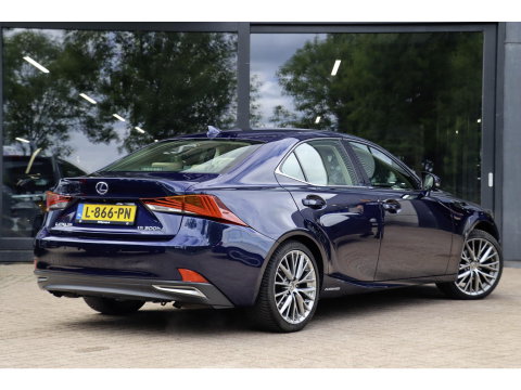 Lexus IS 300h Hybrid Luxury Line | Mark Levinson | Stoelkoeling/Verwarming | Dealeronderhouden