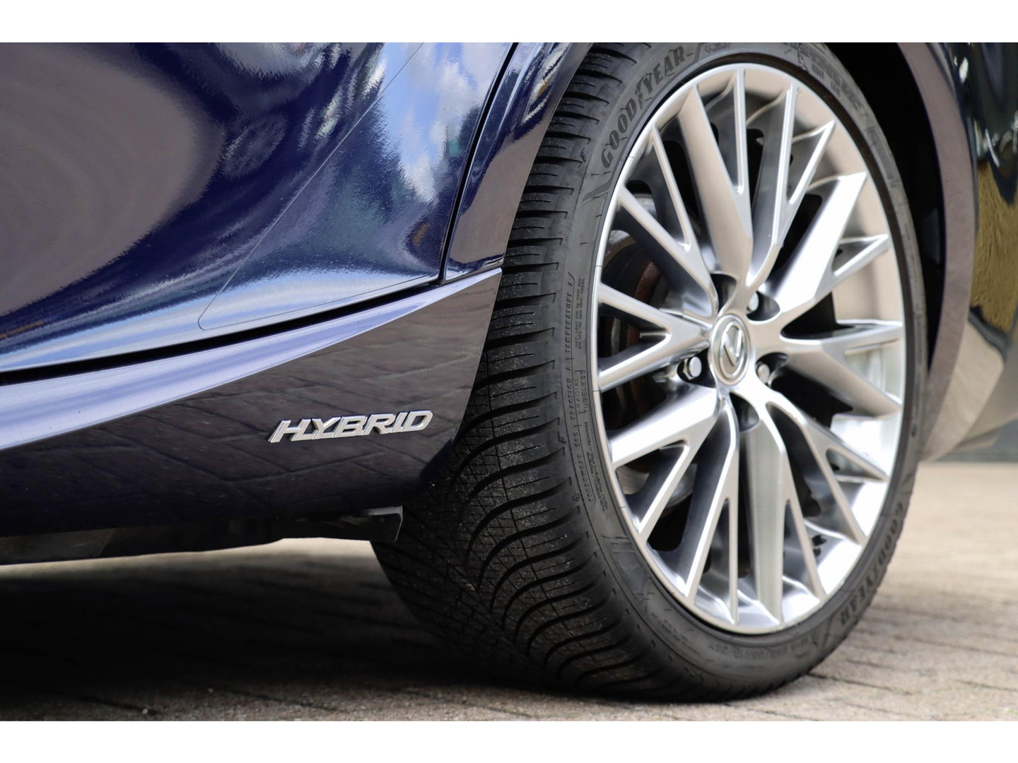 Lexus IS 300h Hybrid Luxury Line | Mark Levinson | Stoelkoeling/Verwarming | Dealeronderhouden