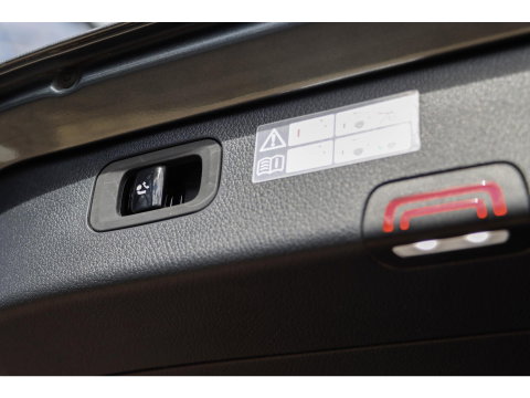 Mercedes-Benz C-Klasse 180 AMG Line Pano Wegkl.Trekhaak Sfeerverlichting