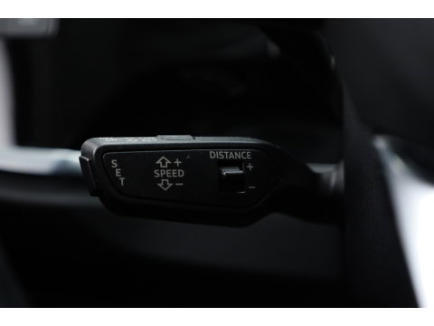 Audi Q3 Sportback 45 TFSI e S Line | Elek. Trekhaak | Camera | 20'' | Adapt. Cruise | NAV + CarPlay | Stoelverw. |