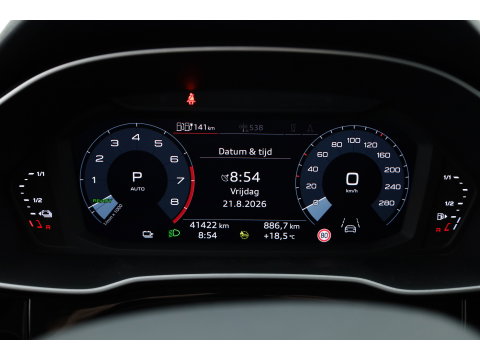 Audi Q3 Sportback 45 TFSI e S Line | Elek. Trekhaak | Camera | 20'' | Adapt. Cruise | NAV + CarPlay | Stoelverw. |