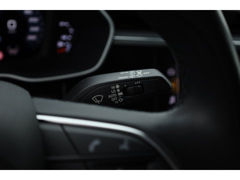 Audi Q3 Sportback 45 TFSI e S Line | Elek. Trekhaak | Camera | 20'' | Adapt. Cruise | NAV + CarPlay | Stoelverw. |