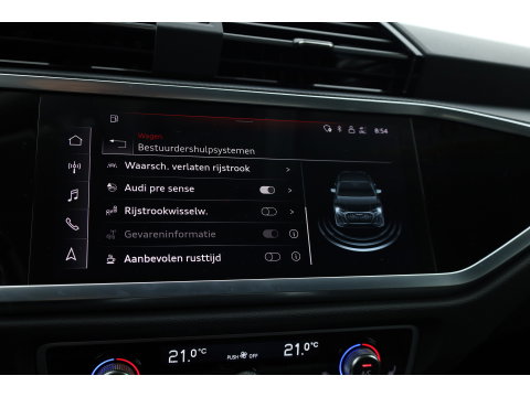 Audi Q3 Sportback 45 TFSI e S Line | Elek. Trekhaak | Camera | 20'' | Adapt. Cruise | NAV + CarPlay | Stoelverw. |