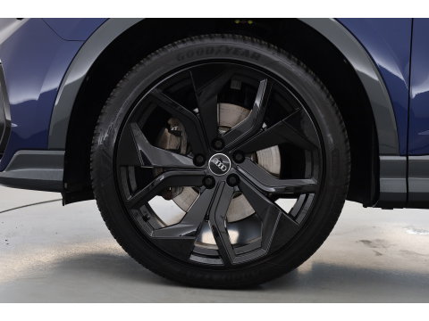 Audi Q3 Sportback 45 TFSI e S Line | Elek. Trekhaak | Camera | 20'' | Adapt. Cruise | NAV + CarPlay | Stoelverw. |
