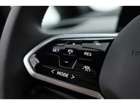 Volkswagen ID.3 Pro 58 kWh | Pano | HUD | 360cam | Memory | Afn. Trekhaak | Stoel- Stuurverw. | Adapt. Cruise | IQ. Light