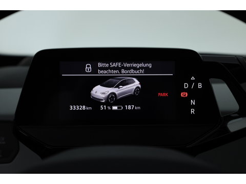 Volkswagen ID.3 Pro 58 kWh | Pano | HUD | 360cam | Memory | Afn. Trekhaak | Stoel- Stuurverw. | Adapt. Cruise | IQ. Light