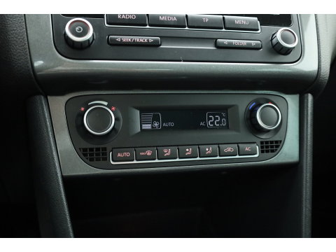 Volkswagen Polo 1.2 TSI Highline Edition | Orgi. NL | Rijklaar!! | Trekhaak | Cruise Control | Clima | PDC Achter