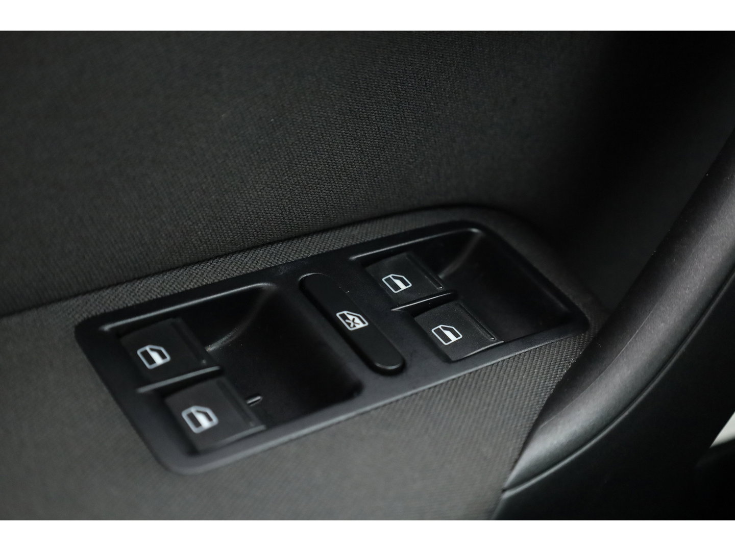 Volkswagen Polo 1.2 TSI Highline Edition | Orgi. NL | Rijklaar!! | Trekhaak | Cruise Control | Clima | PDC Achter