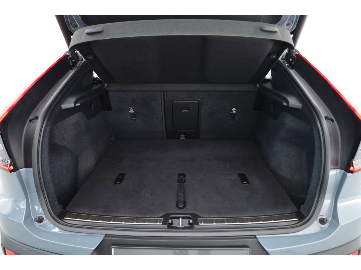 Volvo C40 Recharge Twin Ultimate 78 kWh | Pano | 360cam | Memory | H&K Audio | 20'' | Stoel- Stuurverw. | Pilot Assist