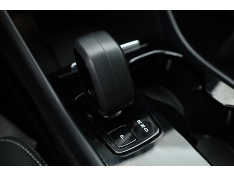 Volvo C40 Recharge Twin Ultimate 78 kWh | Pano | 360cam | Memory | H&K Audio | 20'' | Stoel- Stuurverw. | Pilot Assist