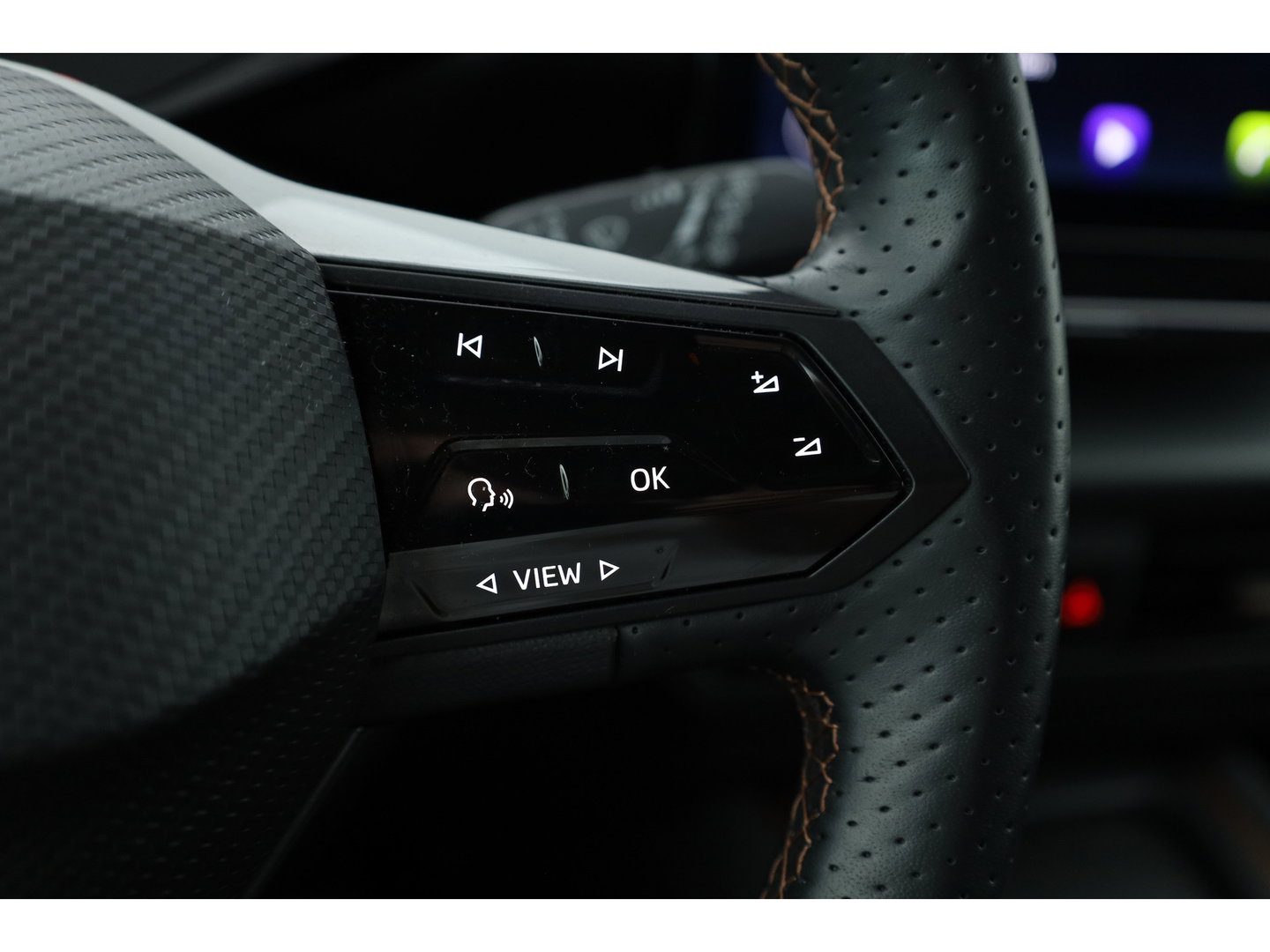 CUPRA Born 62 kWh | Rijklaar! | Apple CarPlay | Stoel- Stuurverw. | PDC V+A | All Season | 19'' |